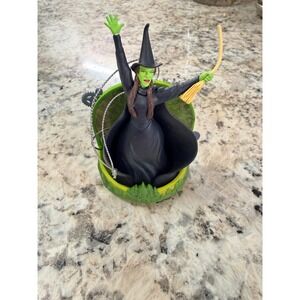 Wicked The Musical Elphaba Defying Gravity Broadway Ornament 2010 Wicked LLC